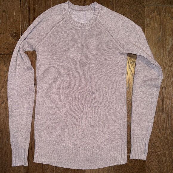 Lululemon sweater size 4? - Picture 1 of 6